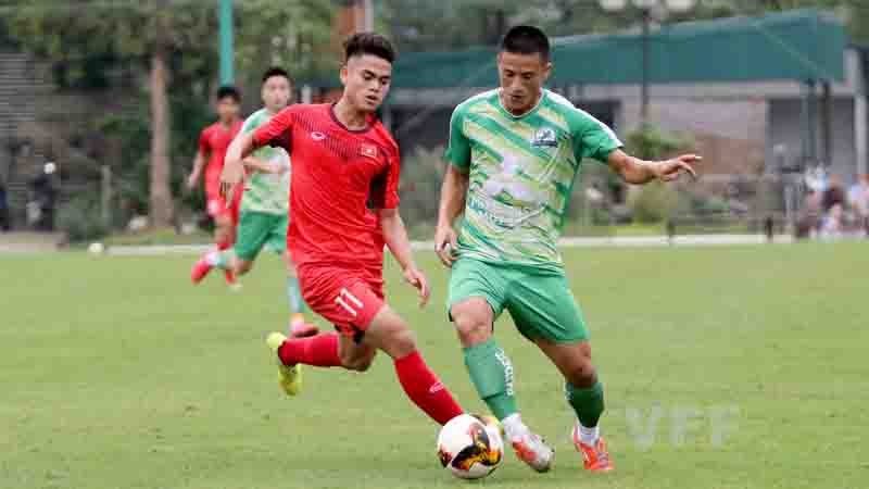 Vietnam U18 squad train hard ahead of upcoming international tournaments